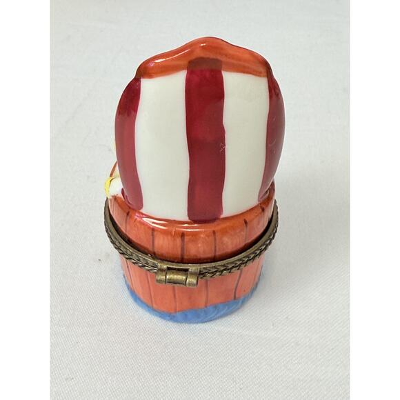 Three Mice In A Tub Porcelain Hand Painted Decorative Figurine Trinket Box - Picture 4 of 8